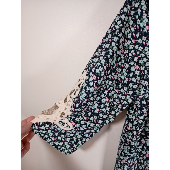 Easel Swing Floral Deep Scoop Neck Flowy Mini Lace 3/4 Sleeve Dress Size Large - Picture 2 of 7
